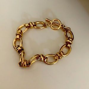 A bracelet